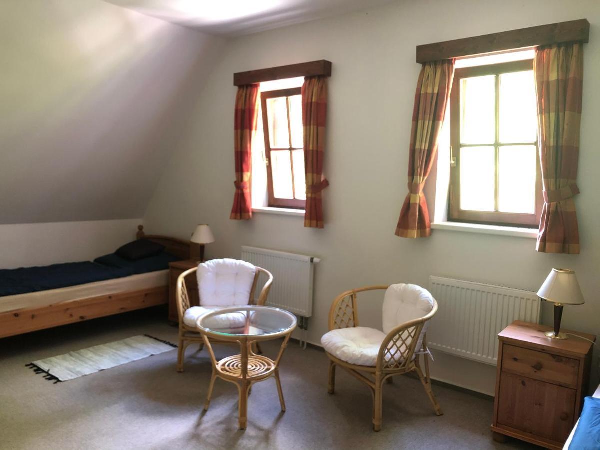Mala Svata Hora - Penzion & Restaurace Mníšek pod Brdy Dış mekan fotoğraf